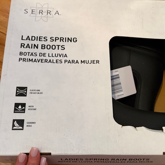 Serra Black Ankle Rain Boots - Picture 5 of 5